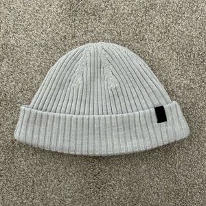 Gray Lululemon beanie